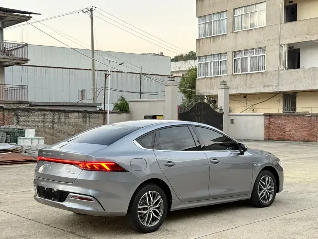 BYD Qin PLUS — Фото автомобиля 8