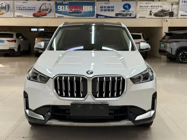 BMW X1 — Фото автомобиля 2