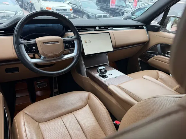 Land Rover Range Rover — Фото автомобиля 10