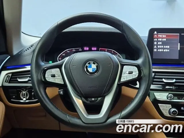 BMW 5 Series G30 — Фото автомобиля 9