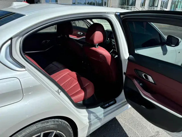 BMW 3 Series — Фото автомобиля 14
