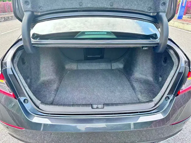 Honda Accord — Фото автомобиля 14