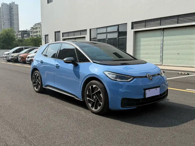 Volkswagen ID.3 — Фото автомобиля 3