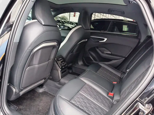 Audi A5L — Фото автомобиля 10