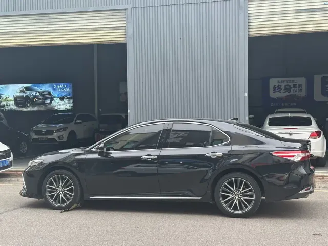 Toyota Camry — Фото автомобиля 3