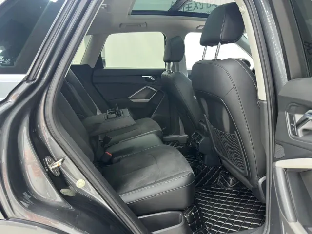 Audi Q3 — Фото автомобиля 13