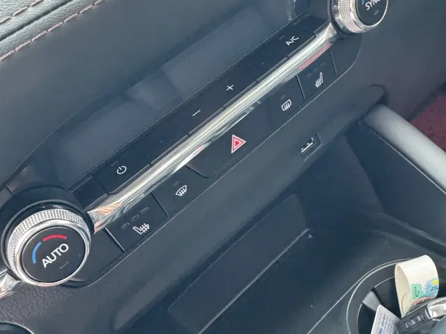 Mazda Axela — Фото автомобиля 9