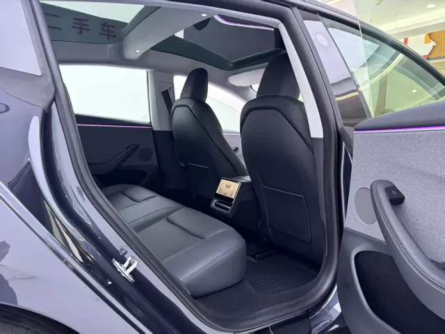Tesla Model 3 — Фото автомобиля 18