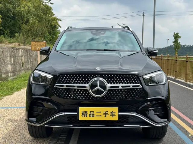 Mercedes-Benz GLE-Class — Фото автомобиля 2
