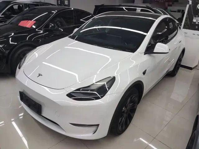 Фотография автомобиля — Tesla Model Y