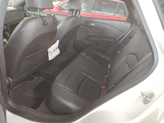 Chevrolet Monza — Фото автомобиля 16
