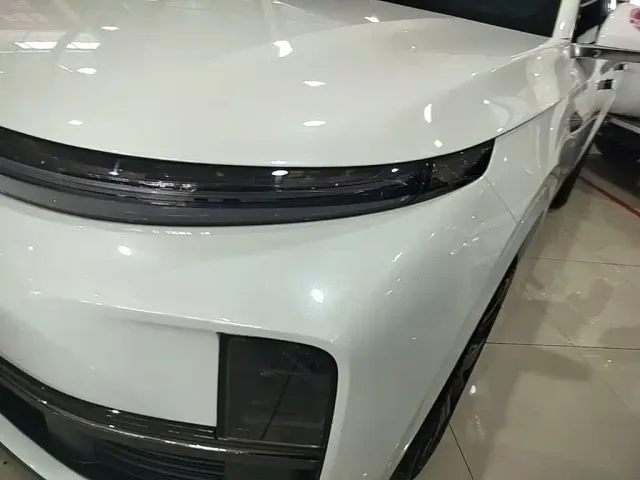 Li Auto L7 — Фото автомобиля 23