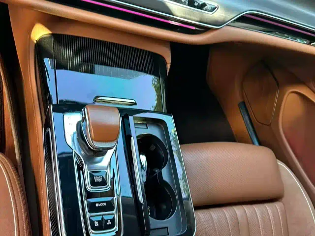 Hongqi H9 — Фото автомобиля 11