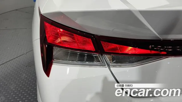 Hyundai Avante CN7 — Фото автомобиля 8