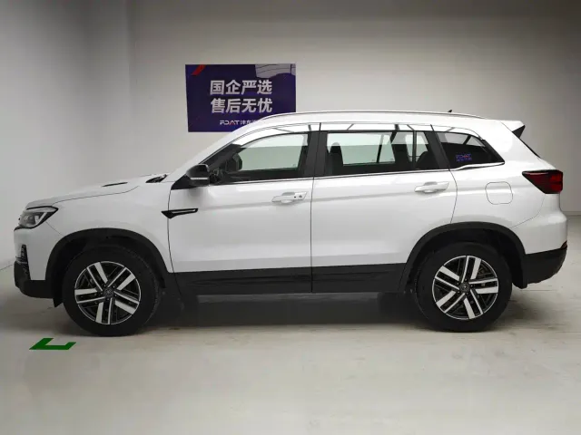 Changan CS75 — Фото автомобиля 9