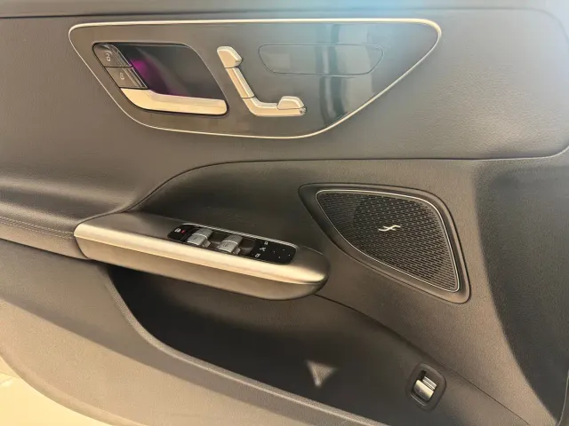 Mercedes-Benz Mercedes-Benz C-Class 2022 C 200 L Sport Version — Фото автомобиля 17