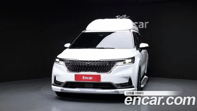 Kia Carnival Generation 4 — Фото автомобиля 3