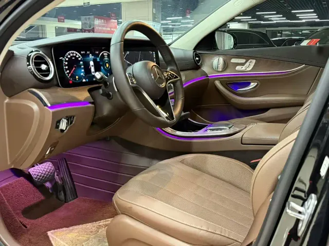 Mercedes-Benz E-Class — Фото автомобиля 4