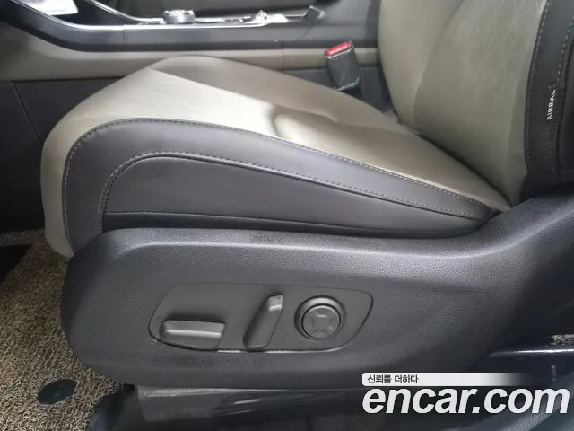 Kia Carnival 4th Gen — Фото автомобиля 5