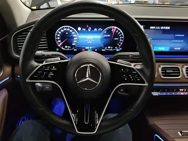 Mercedes-Benz GLE-Class — Фото автомобиля 10