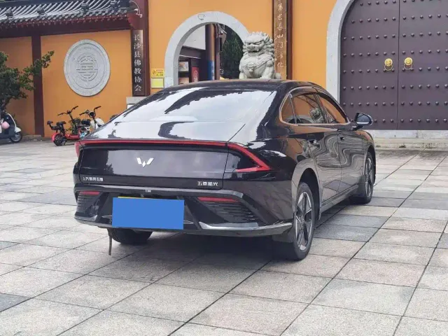 Wuling Starlight — Фото автомобиля 7