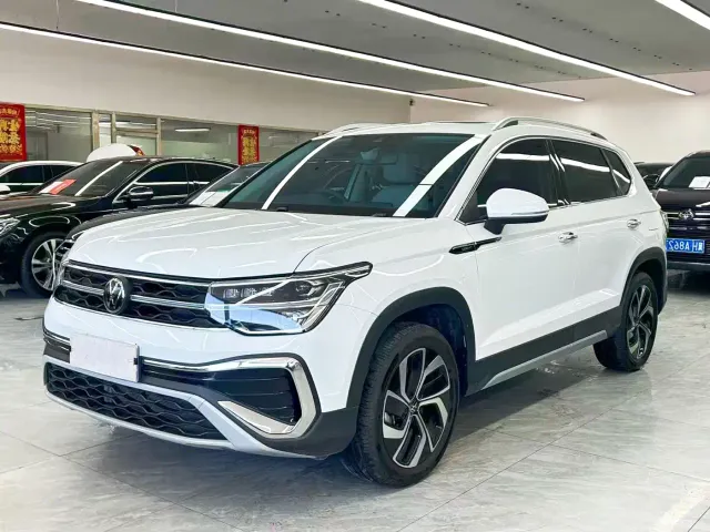 Фотография автомобиля — Volkswagen Tharu