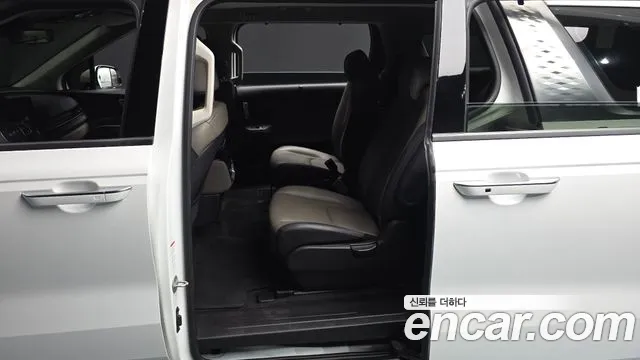 Kia Carnival 4th Gen — Фото автомобиля 16