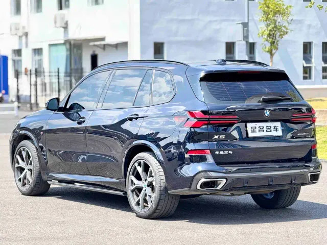 BMW X5 — Фото автомобиля 10