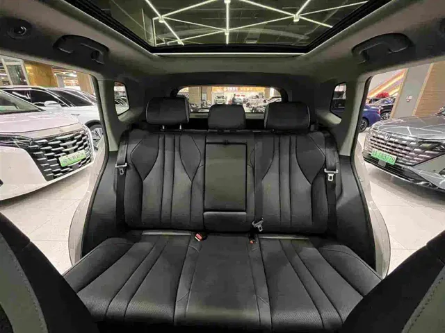 BYD Seal 05 DM-i — Фото автомобиля 7