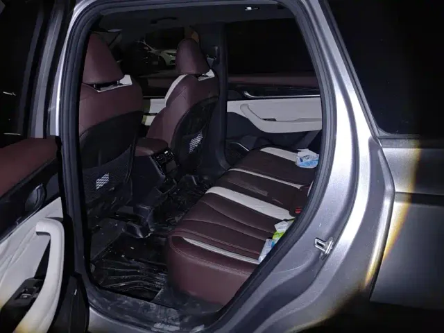 Geely Xingyue L — Фото автомобиля 11