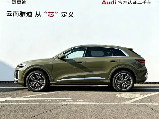 Audi Q5L — Фото автомобиля 2