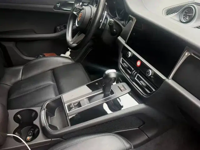 Porsche Macan — Фото автомобиля 3