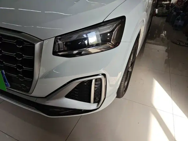 Audi Q2L — Фото автомобиля 23