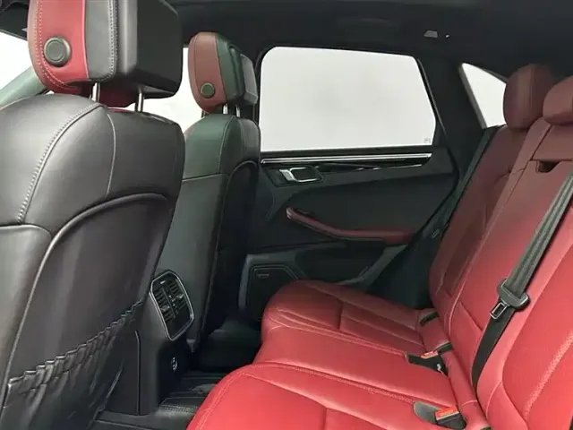 Porsche Macan — Фото автомобиля 14