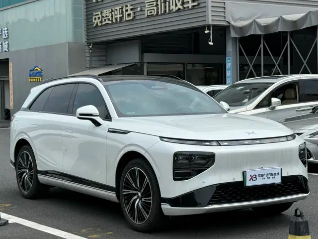 Xpeng G9 — Фото автомобиля 4
