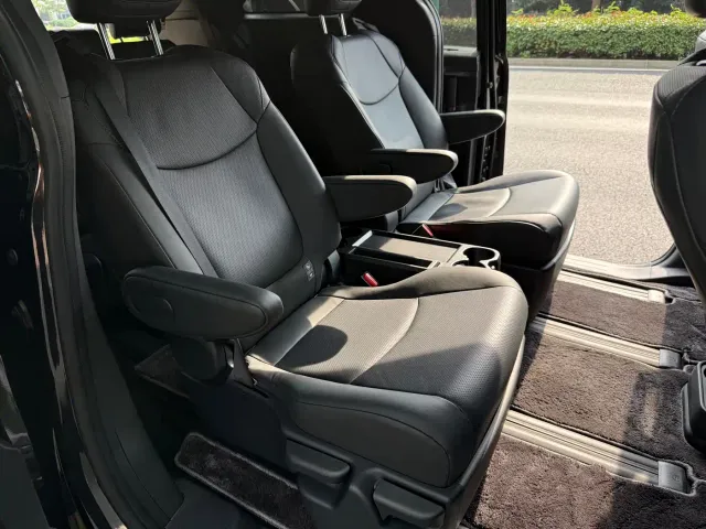 Toyota Sienna — Фото автомобиля 7