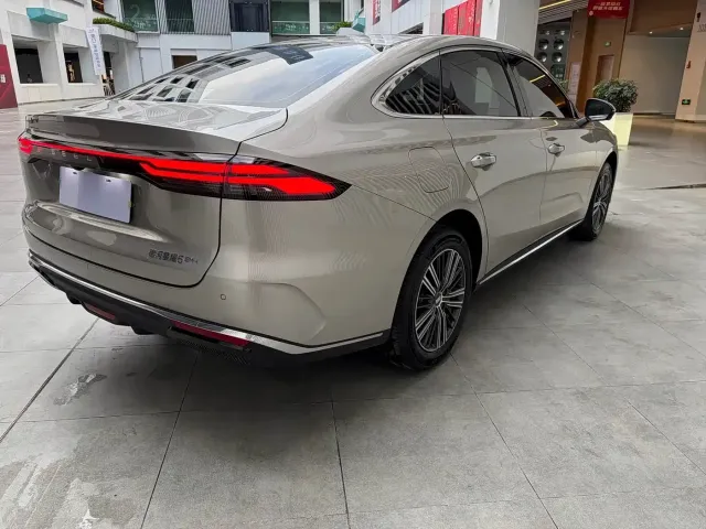 Geely Galaxy Stellar 6 — Фото автомобиля 14