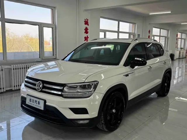Фотография автомобиля — Volkswagen Tharu