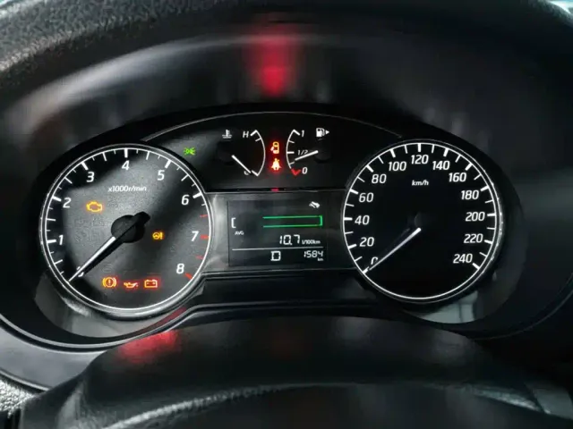 Nissan Tiida — Фото автомобиля 4