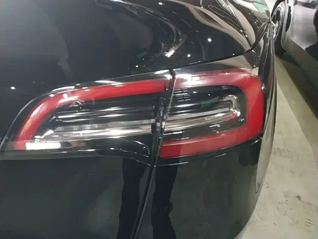 Tesla Model Y — Фото автомобиля 7