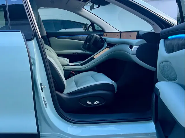 IM Motors LS6 — Фото автомобиля 7
