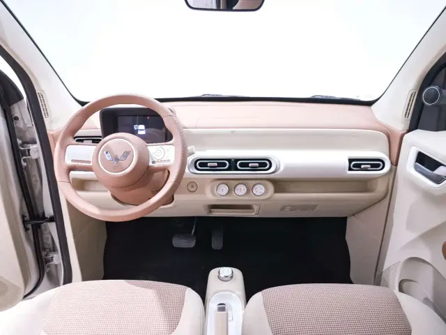 Wuling Hongguang Mini EV — Фото автомобиля 13