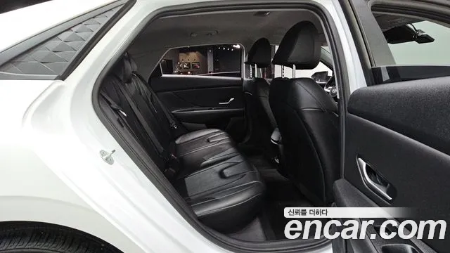 Hyundai Avante — Фото автомобиля 18