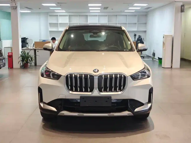 BMW X1 — Фото автомобиля 2