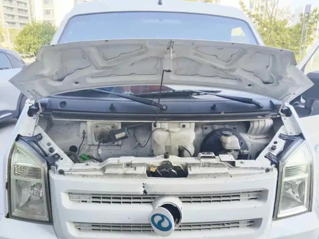 Ruichi New Energy EC35 — Фото автомобиля 9