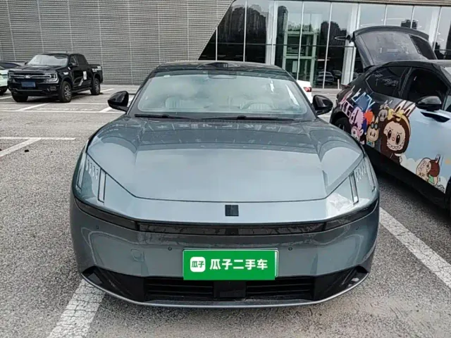 Lynk & Co Z10 — Фото автомобиля 2