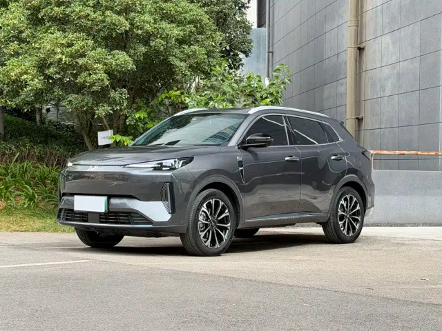 Фотография автомобиля — Changan Qiyuan Q05