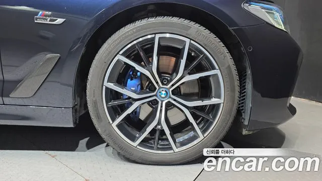 BMW 5-Series 5 серия (G30) — Фото автомобиля 19