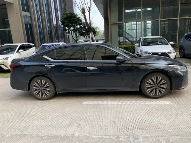 Nissan Teana — Фото автомобиля 6