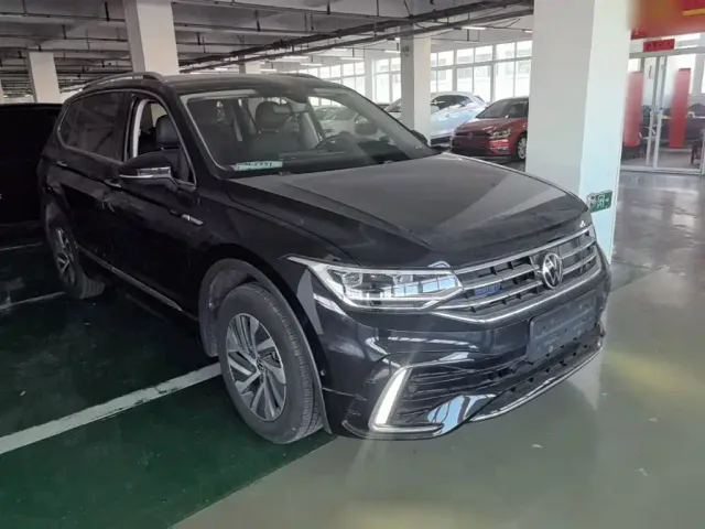 Volkswagen Tiguan L PHEV — Фото автомобиля 3